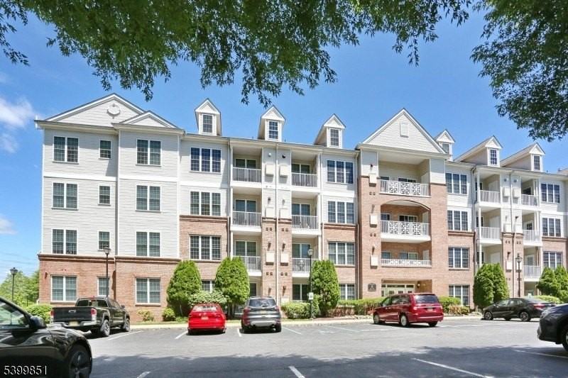 6107 Brookhaven Ct - Photo 2 of 27