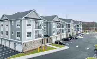 featured image of 1 Hellers Ln #2