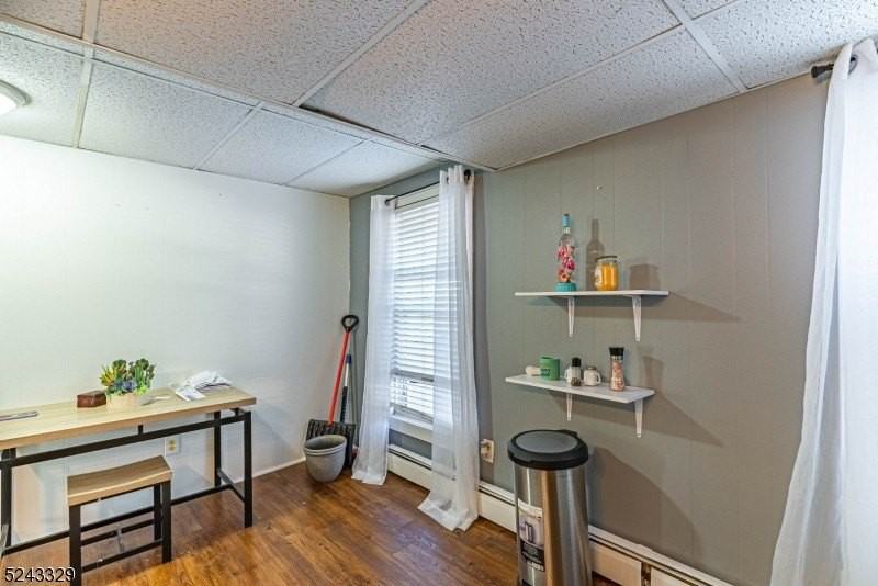 910 Main St - Photo 5 of 13