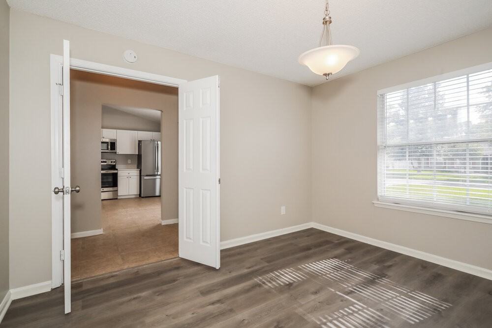 7770 Collins Ridge Blvd - Photo 7 of 16