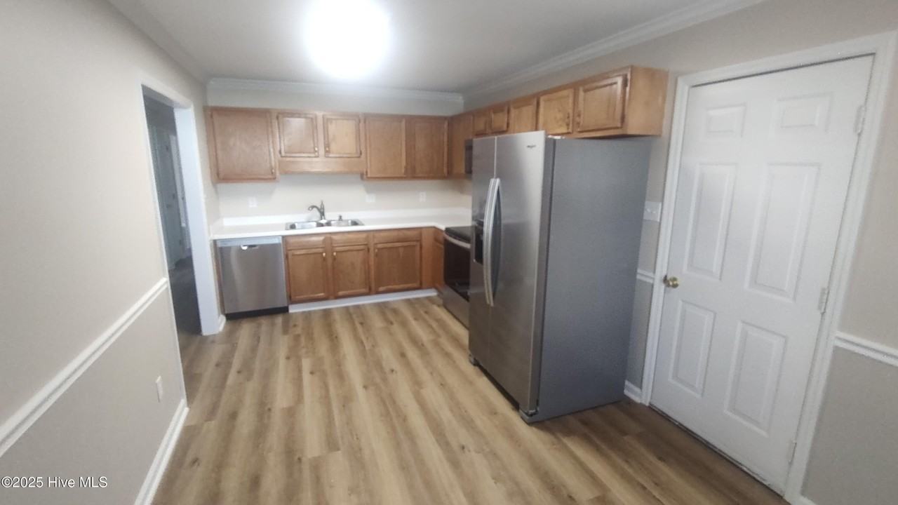 813 S Dogwood Ln - Photo 6 of 20