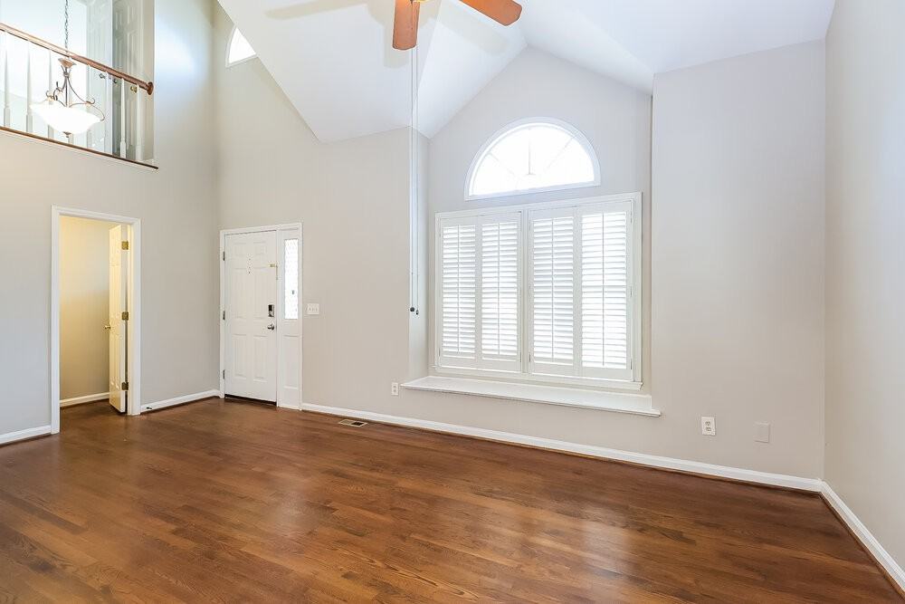 4801 Bay Pines Ct - Photo 5 of 17