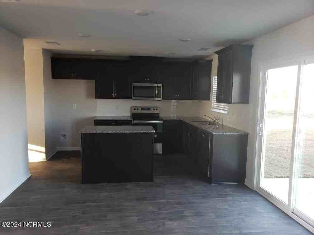 512 Dakota Ave - Photo 5 of 15