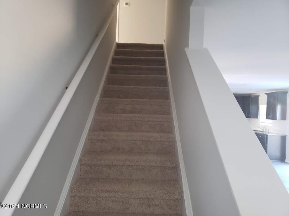 512 Dakota Ave - Photo 7 of 15