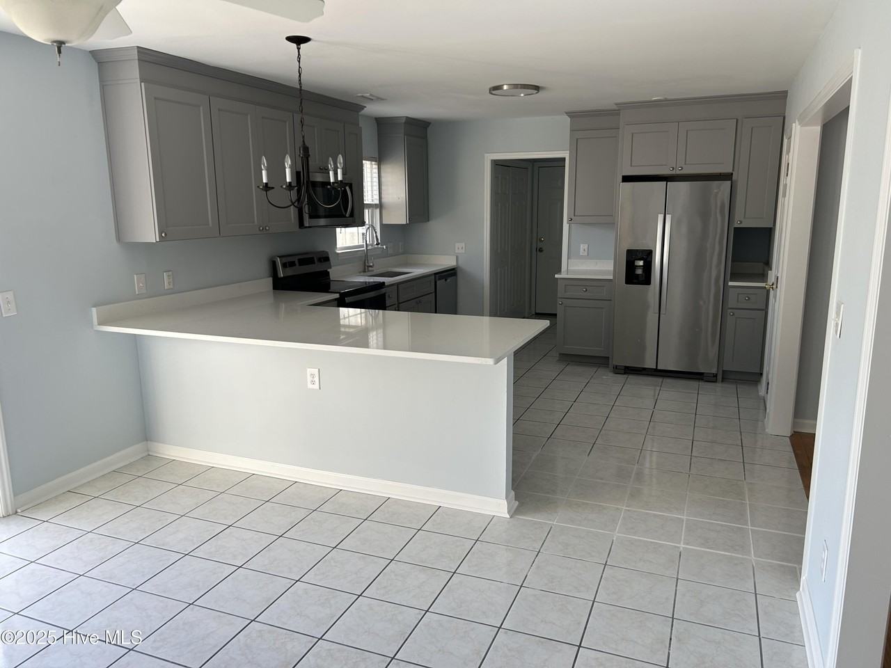 3008 Tandem Ct - Photo 3 of 10