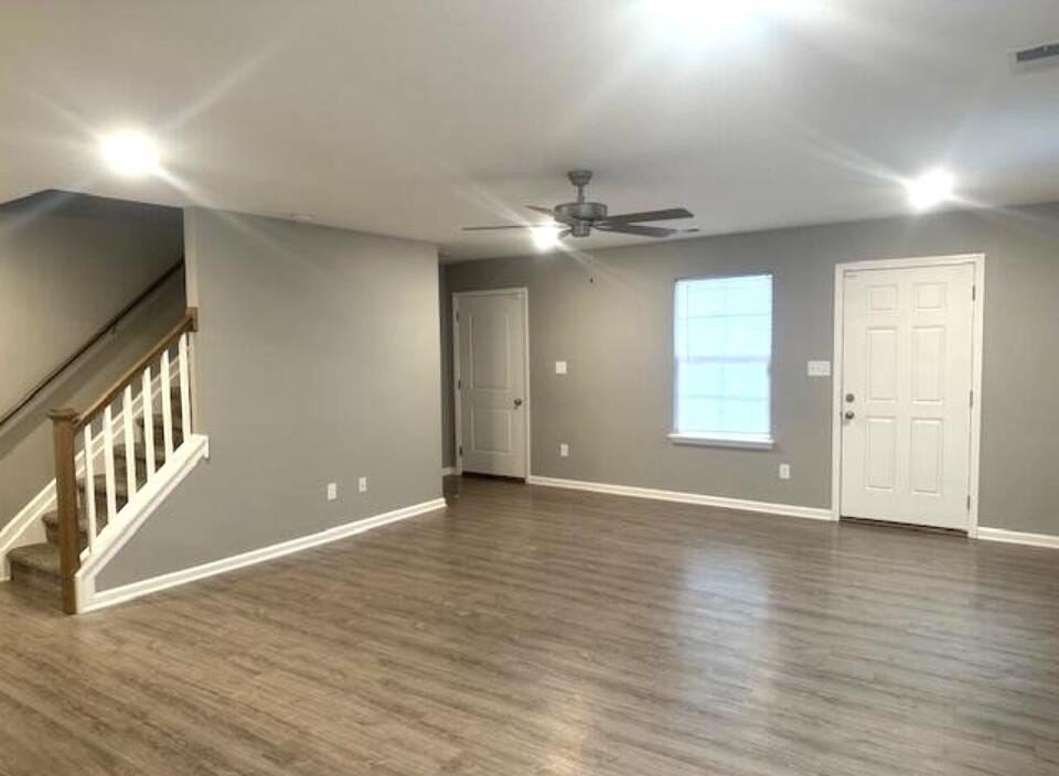150 Landry Ln - Photo 3 of 11