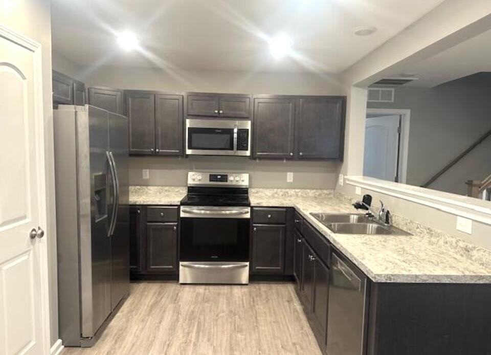 150 Landry Ln - Photo 5 of 11
