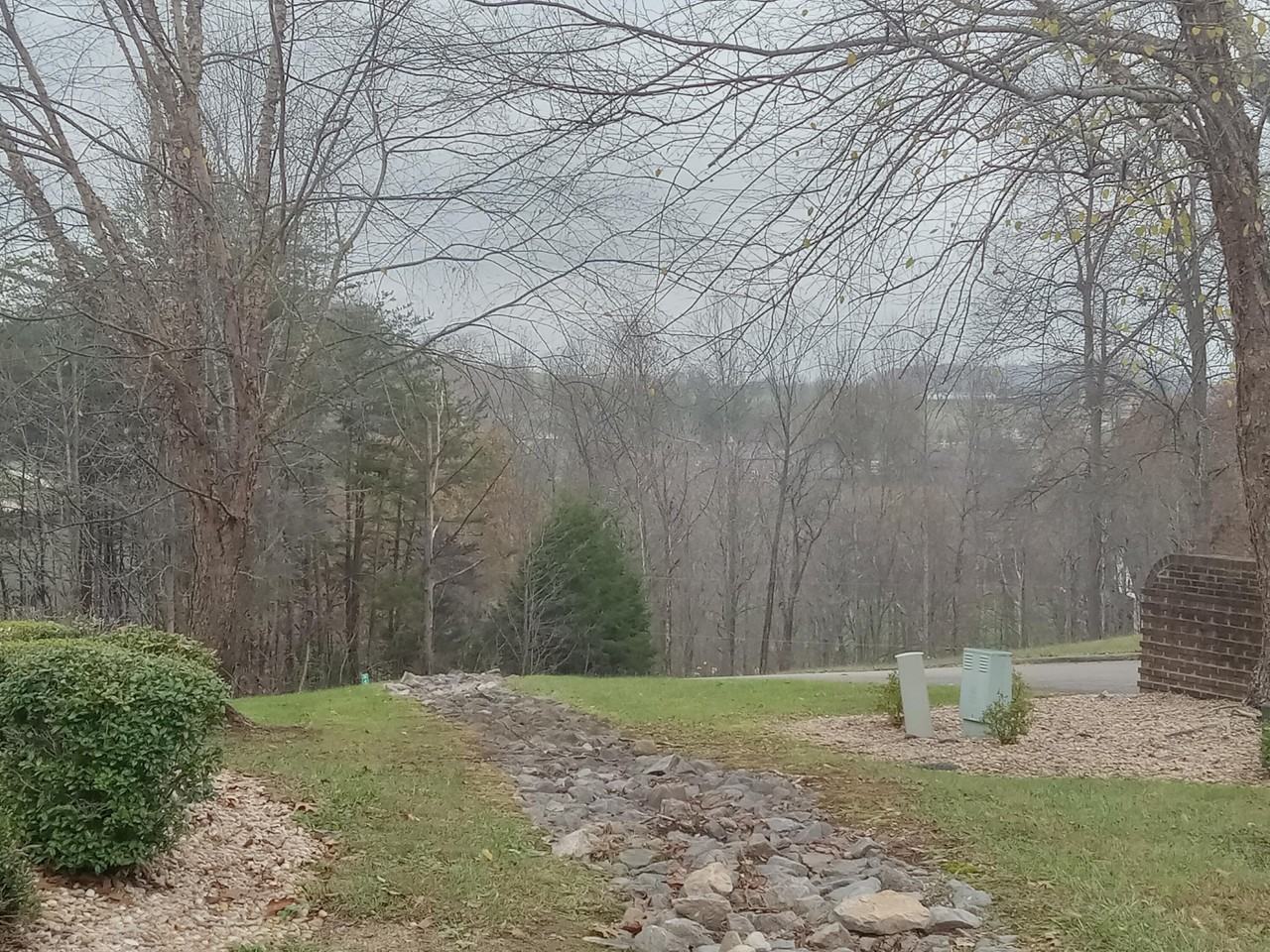 3376 Woodhaven Drive - Photo 5 of 34