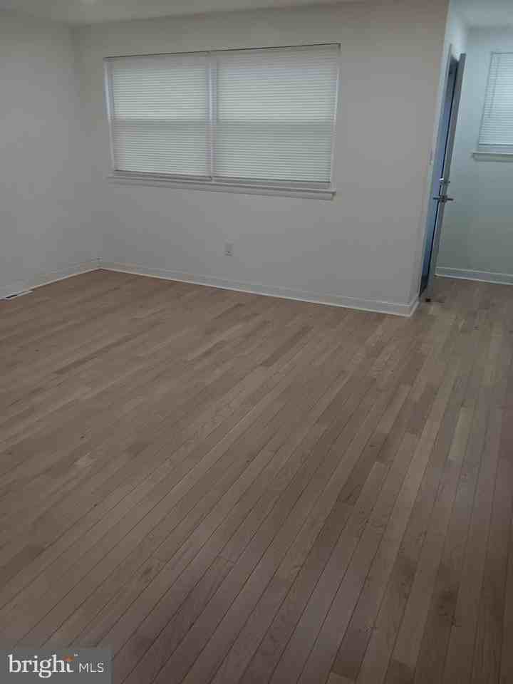 3341 Mary St - Photo 4 of 28