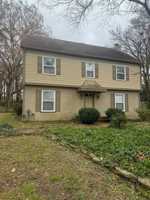 featured image of 2852 Leesburg Drive