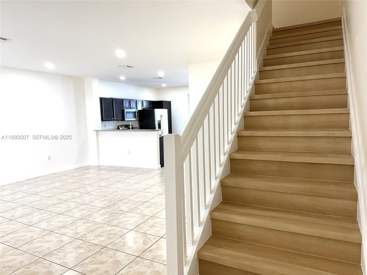 9446 Southwest 170th Passage #0 - Photo 6 of 50