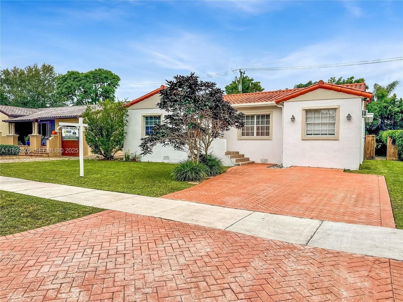 5760 Sw 10th St - Photo 3 of 28