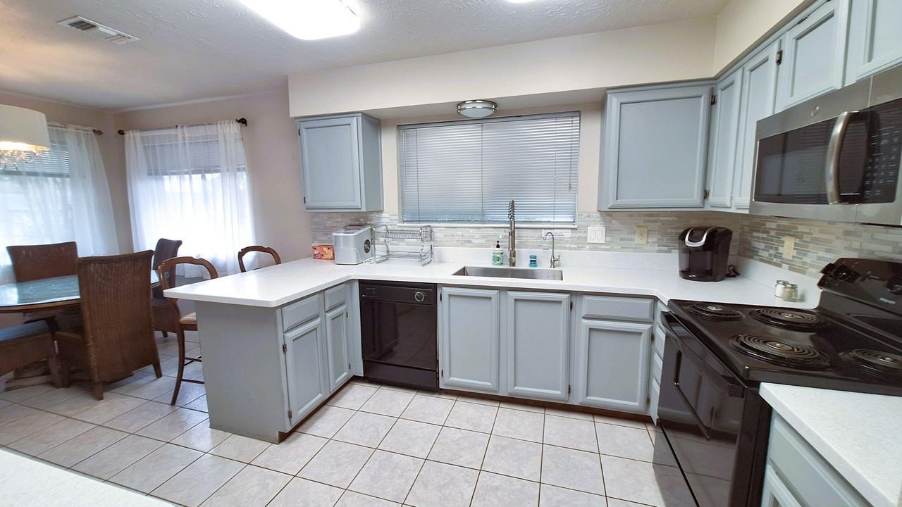 Nicole Ln - Photo 2 of 10