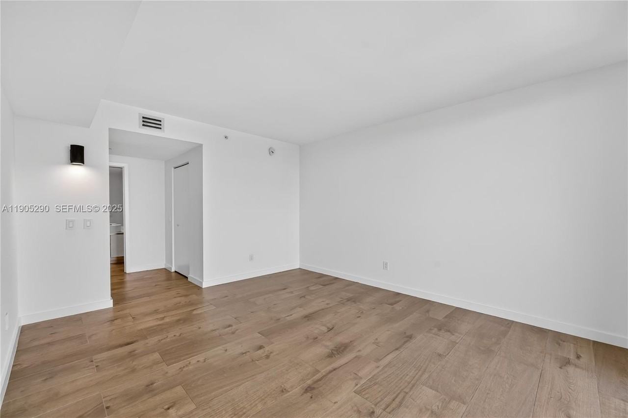 4250 Biscayne Blvd #1502 - Photo 4 of 43