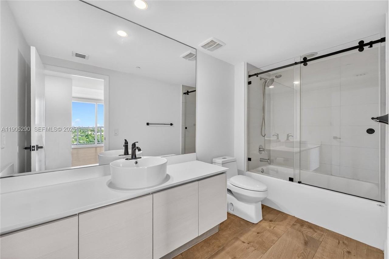 4250 Biscayne Blvd #1502 - Photo 6 of 43