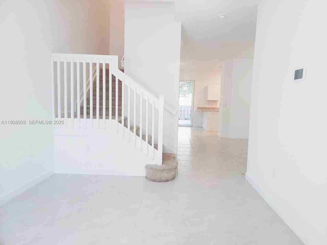 1363 Nw 208th Ter - Photo 4 of 44