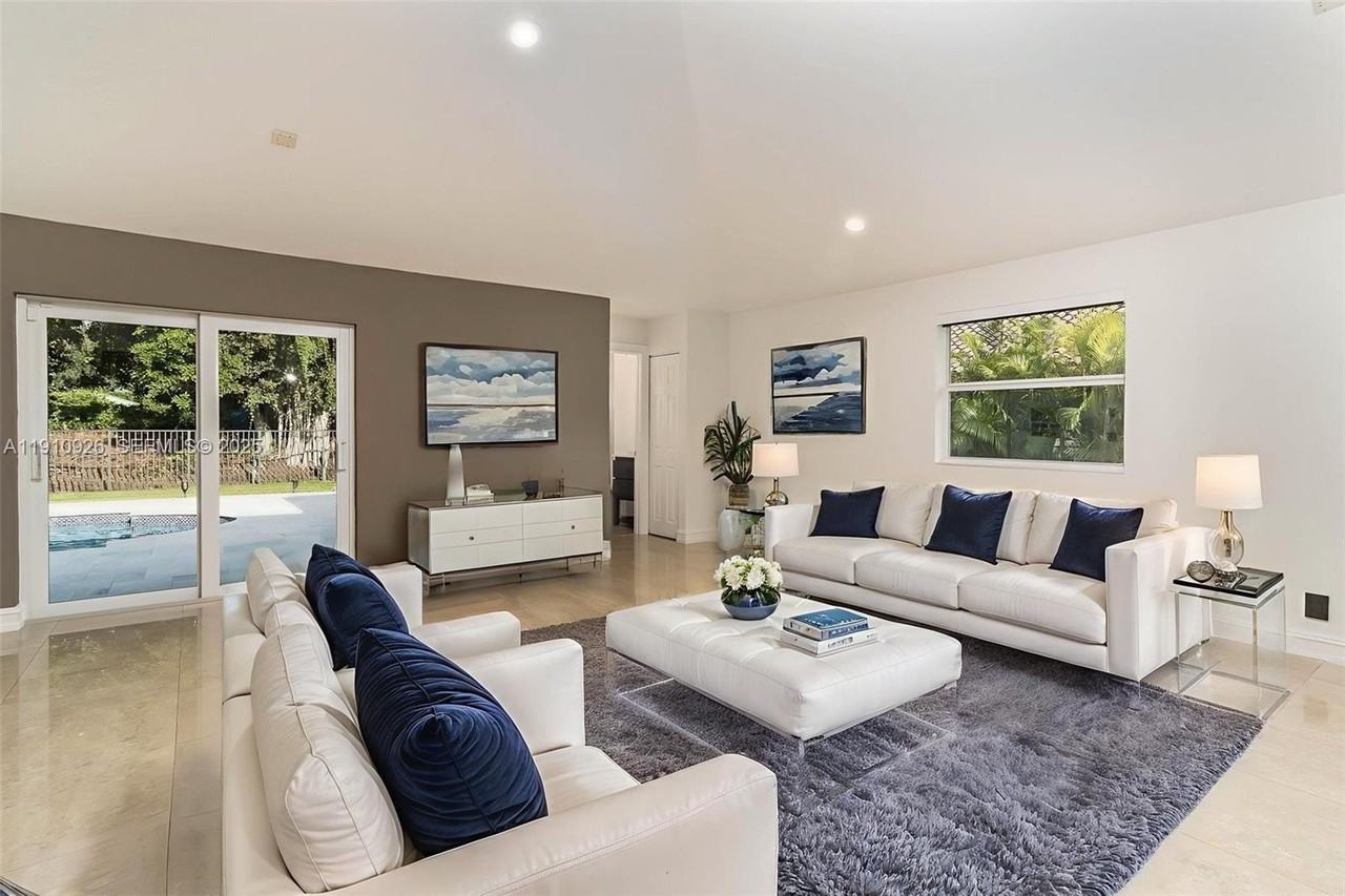 1222 Manor Ct - Photo 2 of 44