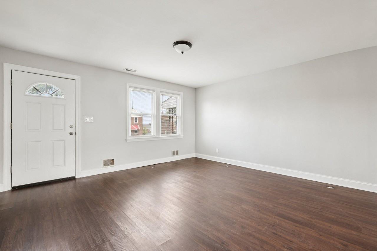 Lochwood Rd - Photo 7 of 19