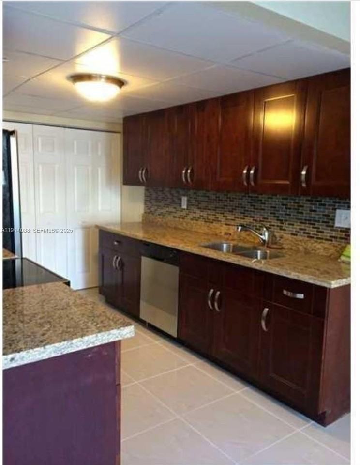 3928 Sw 67th Way #97 - Photo 4 of 9