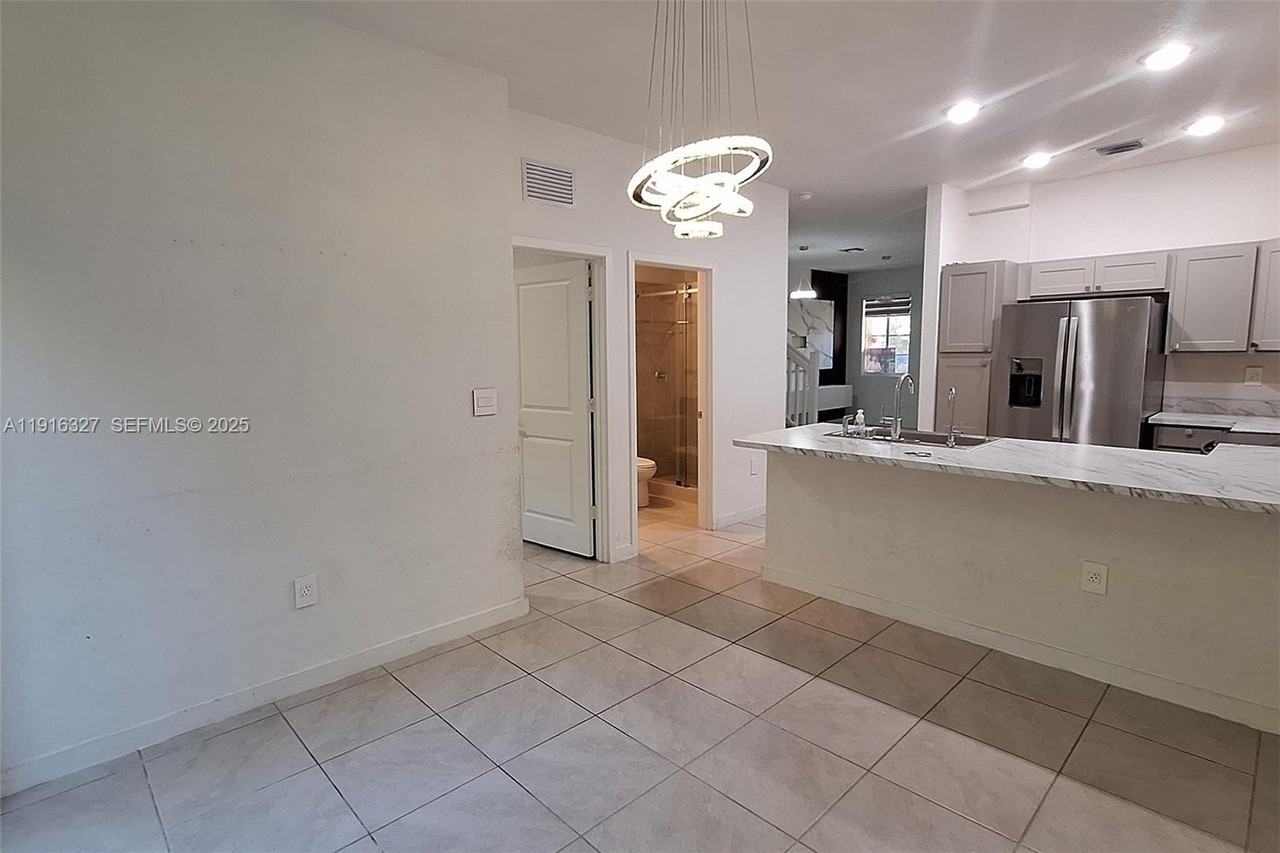 1325 Nw 208th Ter - Photo 7 of 38