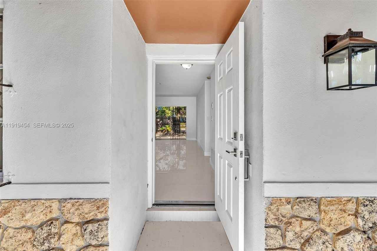 13011 Sw 80th St - Photo 2 of 46