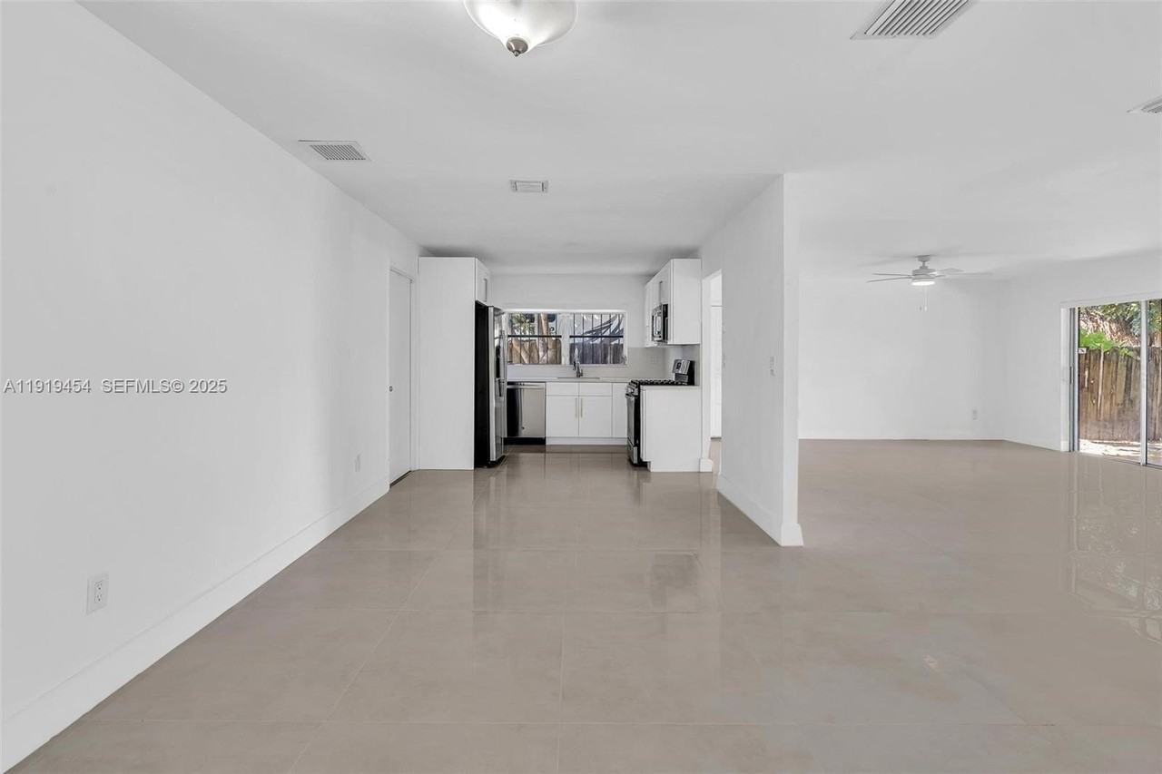 13011 Sw 80th St - Photo 4 of 46