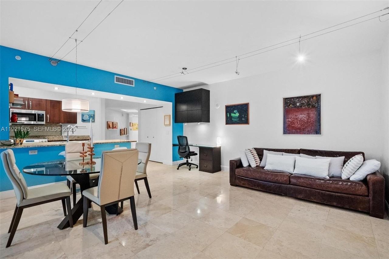 19900 East Country Club Drive #212 - Photo 3 of 31