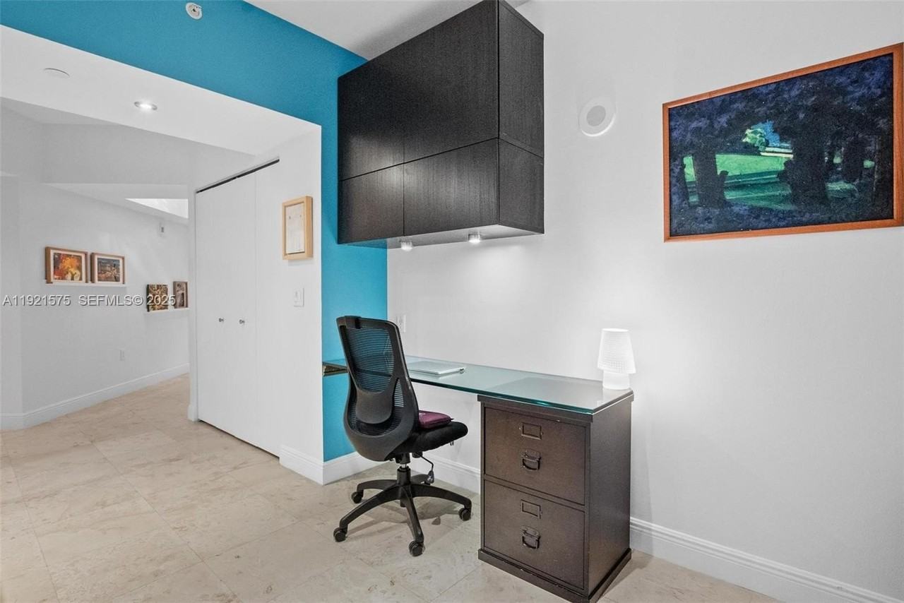 19900 East Country Club Drive #212 - Photo 5 of 31