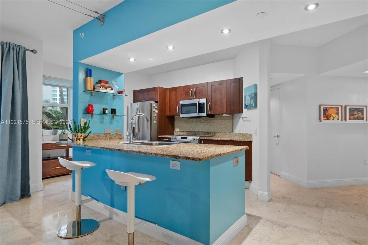 19900 East Country Club Drive #212 - Photo 6 of 31