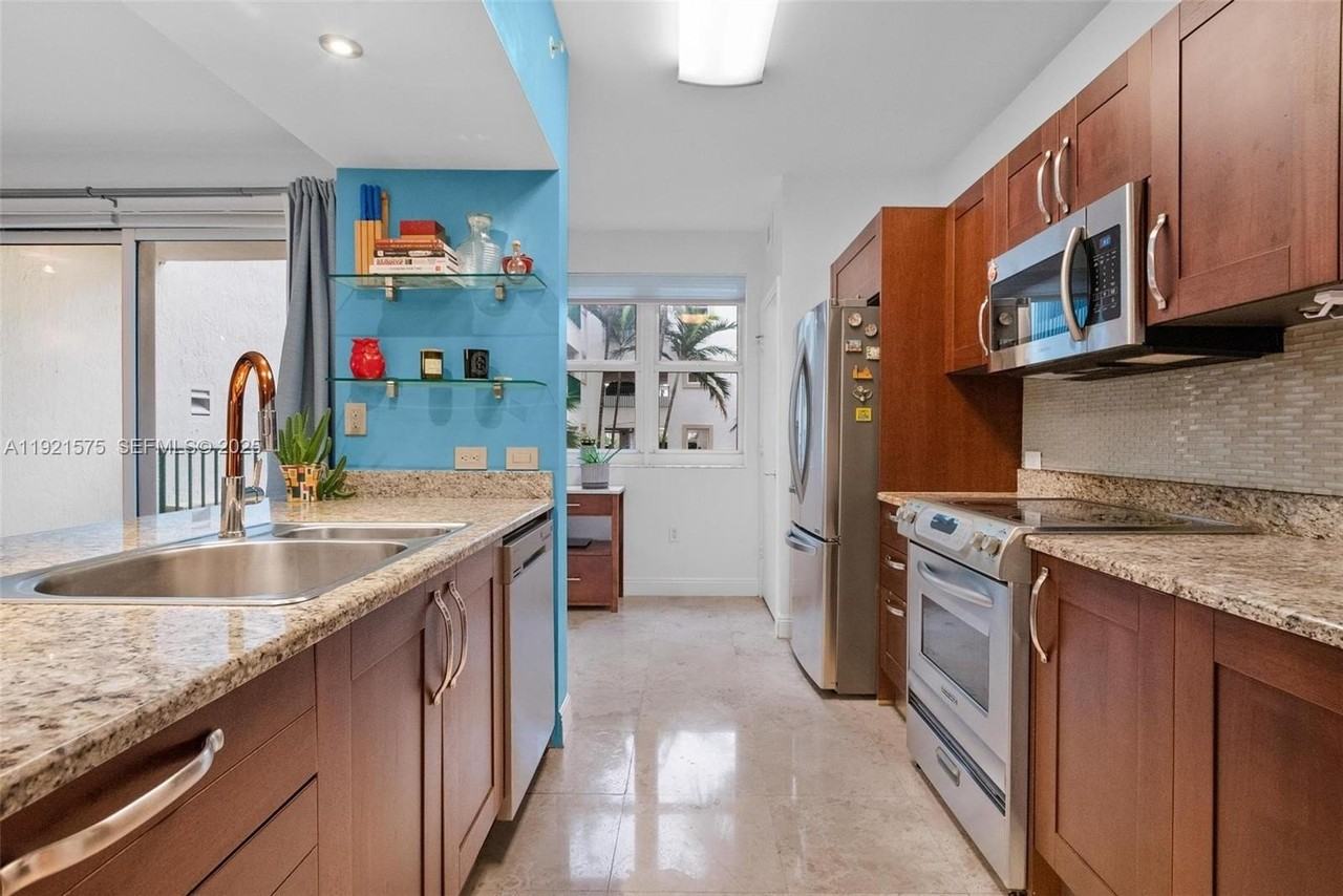 19900 East Country Club Drive #212 - Photo 7 of 31