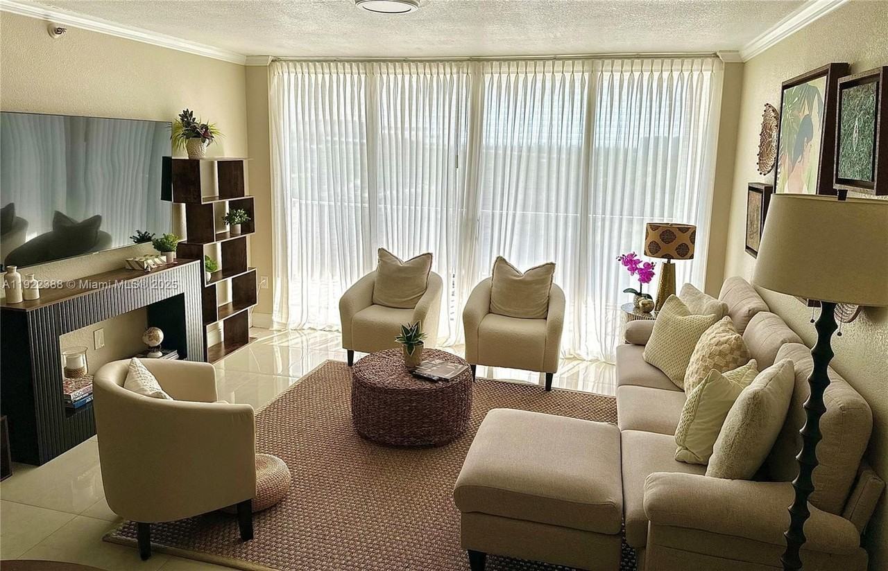 1700 Northwest North River Drive #907