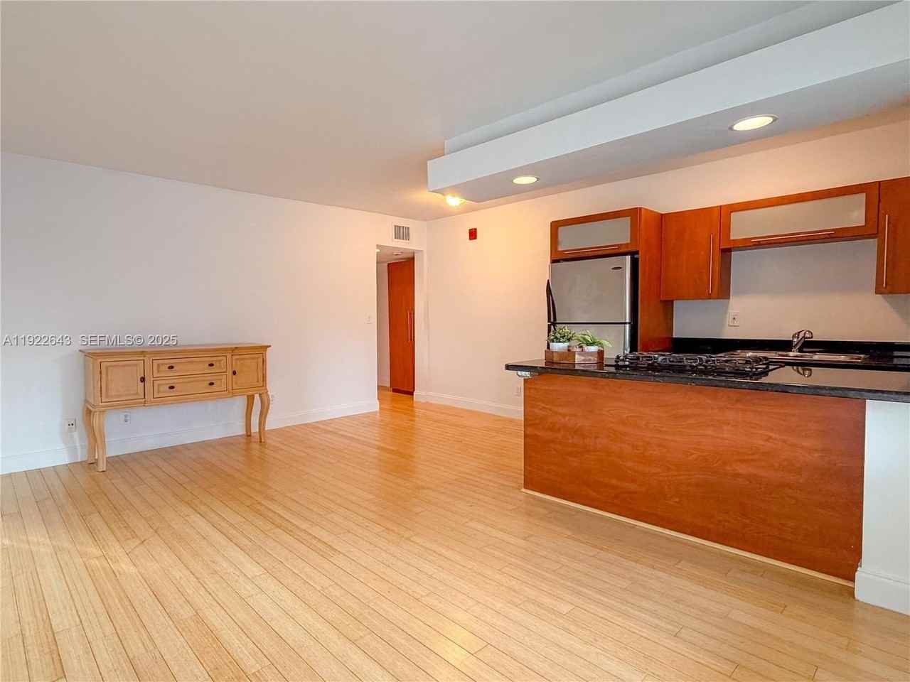 10101 W Bay Harbor Dr #5 - Photo 3 of 36