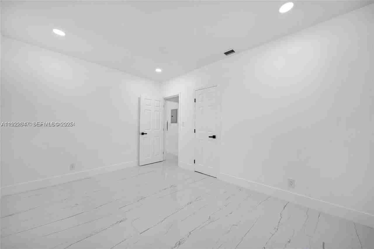 5509 Nw 5th Ct #5511 - Photo 7 of 9