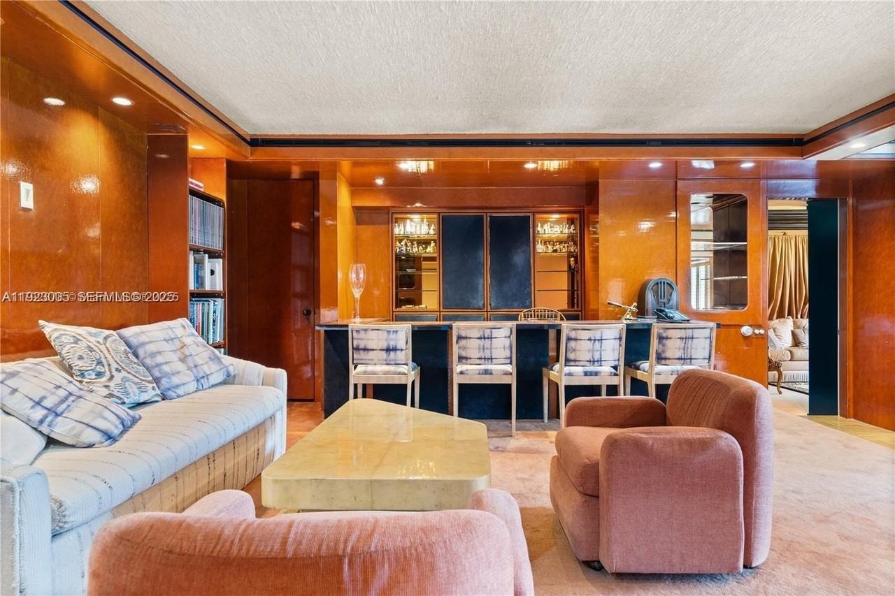 11111 Biscayne Blvd #227 - Photo 6 of 45
