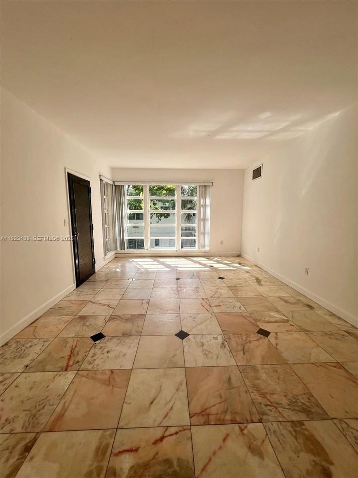 9350 E Bay Harbor Dr #6 - Photo 4 of 18