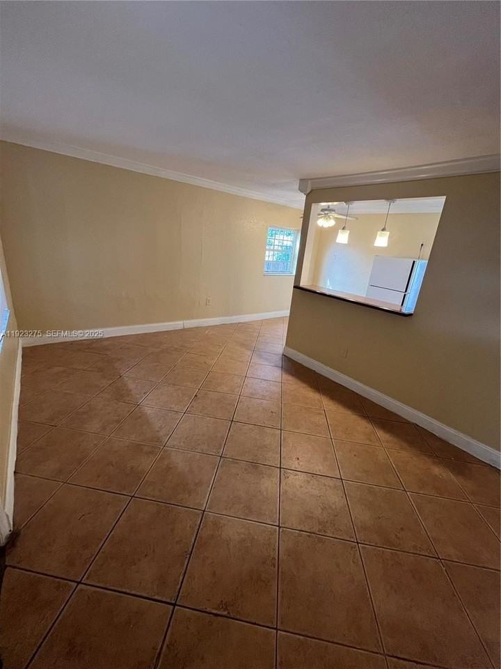 1201 Nw 117th St - Photo 4 of 20