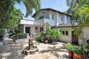 featured image of 800 Southwest 12th Avenue