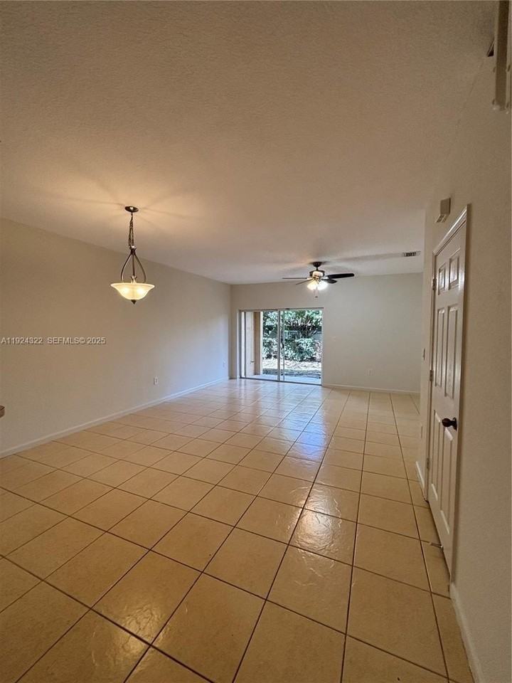 6533 Catalina Ln #6533 - Photo 2 of 27