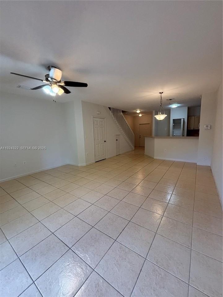 6533 Catalina Ln #6533 - Photo 3 of 27