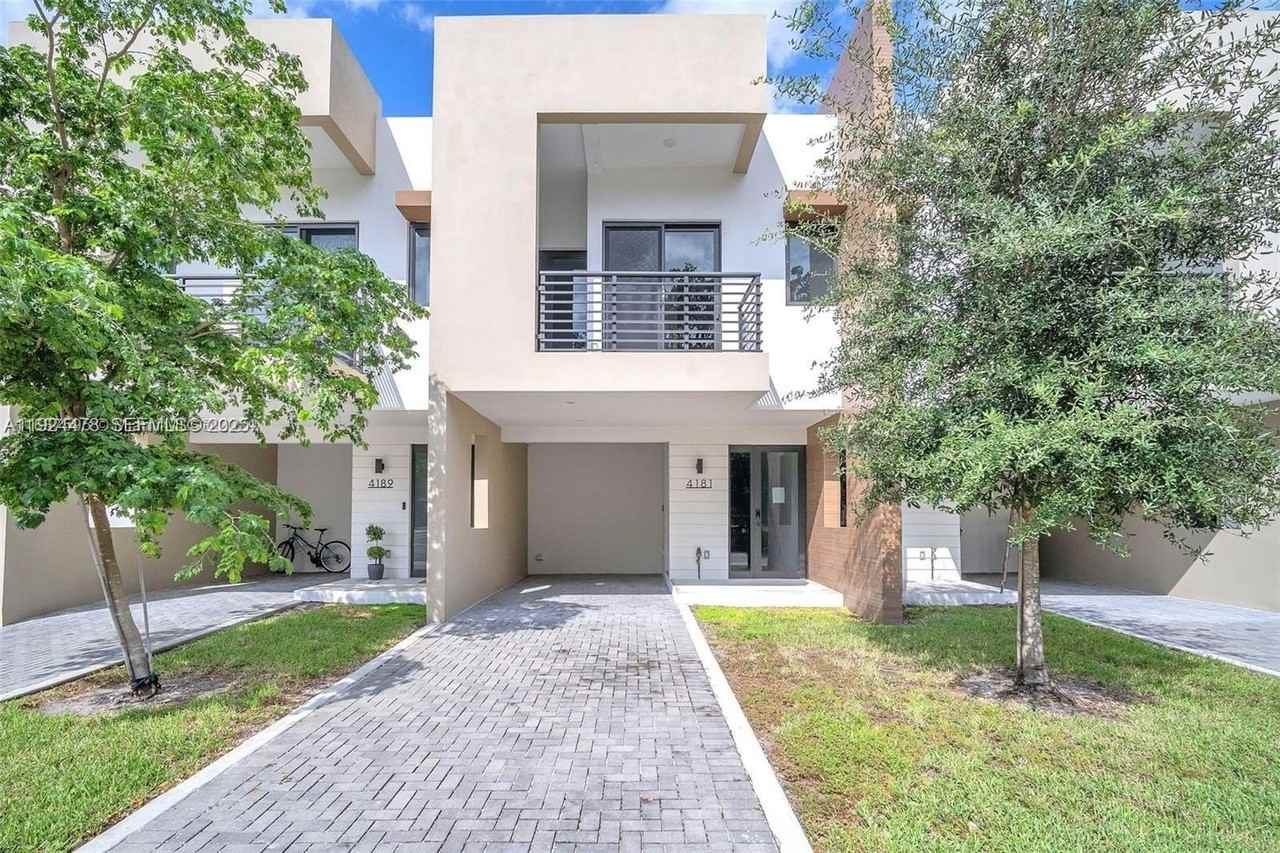 4181 N Oak Pl - Photo 2 of 27