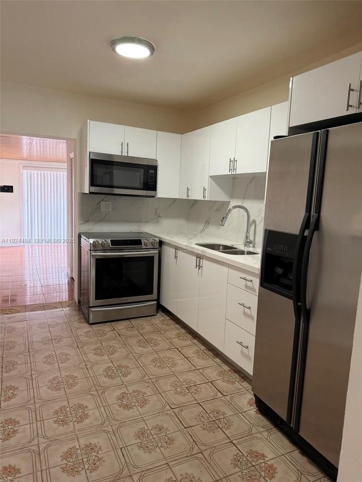 791 East 21st Street - Photo 3 of 19