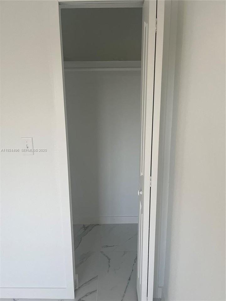 2730 Nw 44th St #2 - Photo 5 of 17