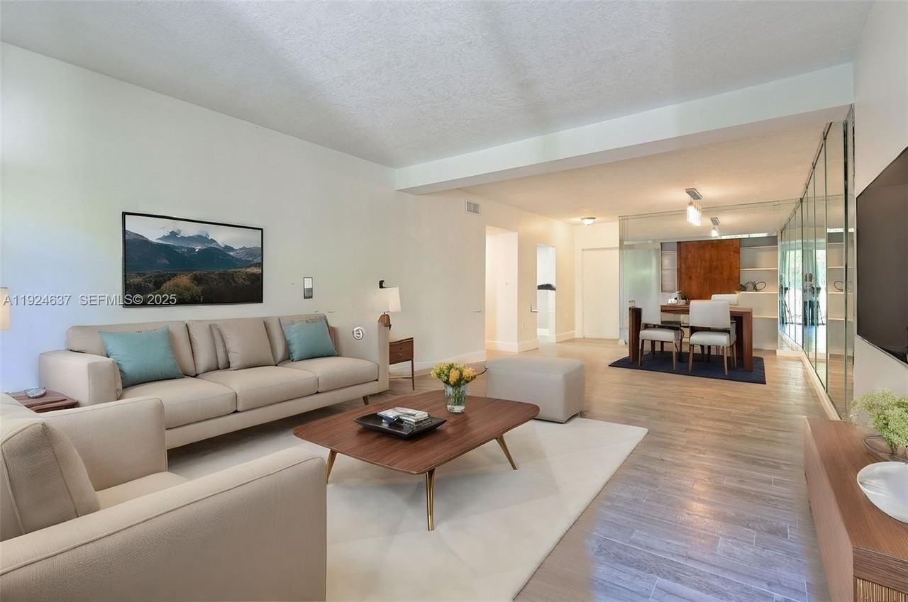 1655 Ne 115th St #7B - Photo 7 of 17