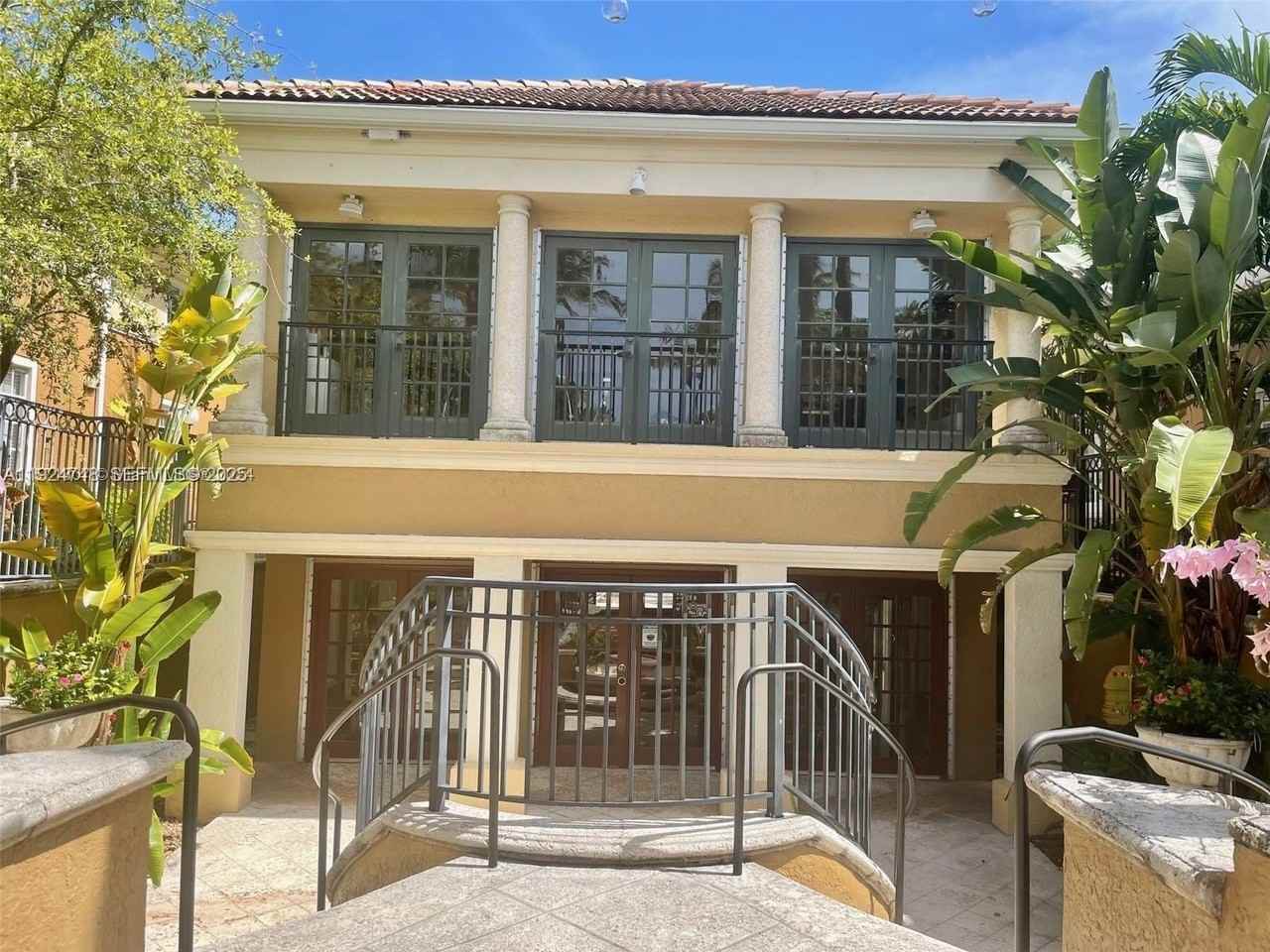 2891 Ne 185th St #1006 - Photo 2 of 40