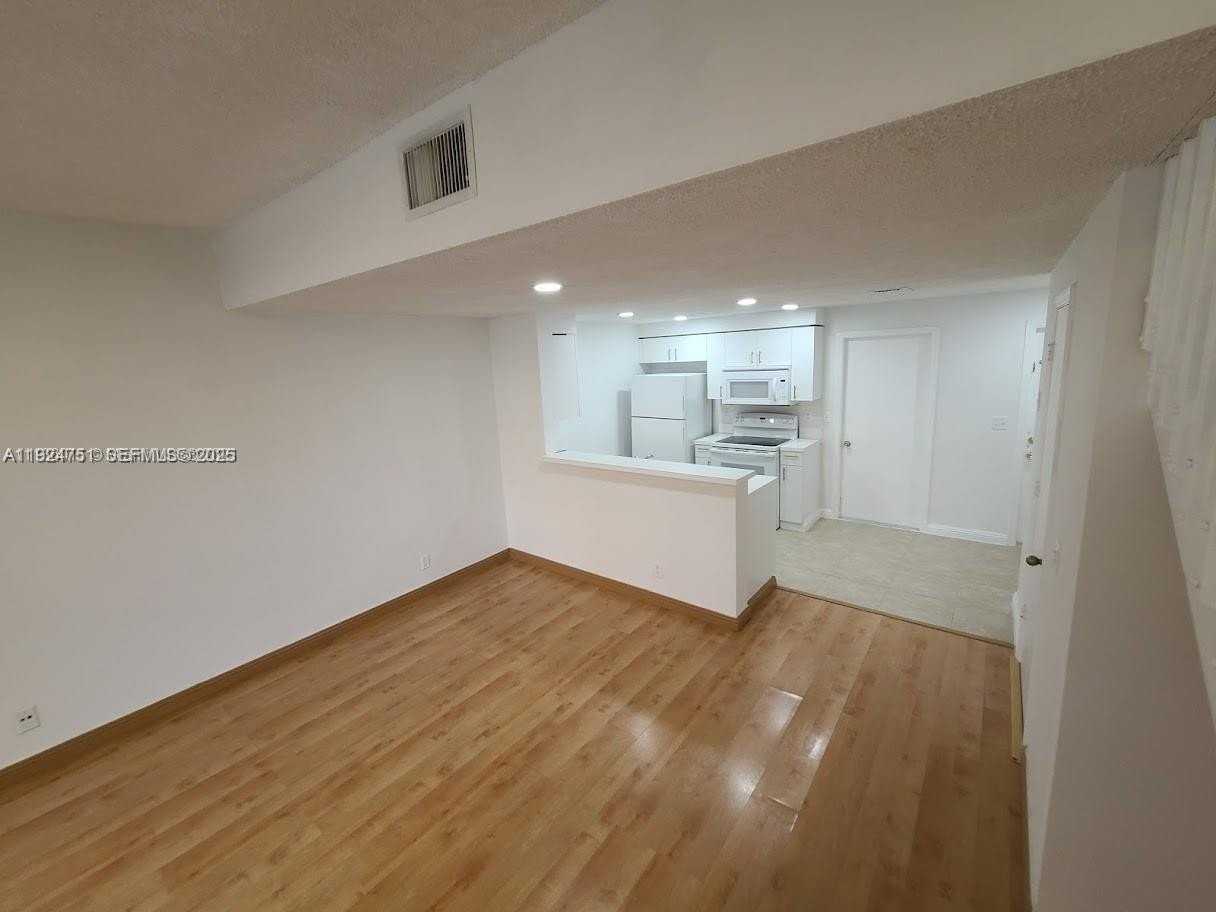 1428 Coronado Road #3-38 - Photo 4 of 15