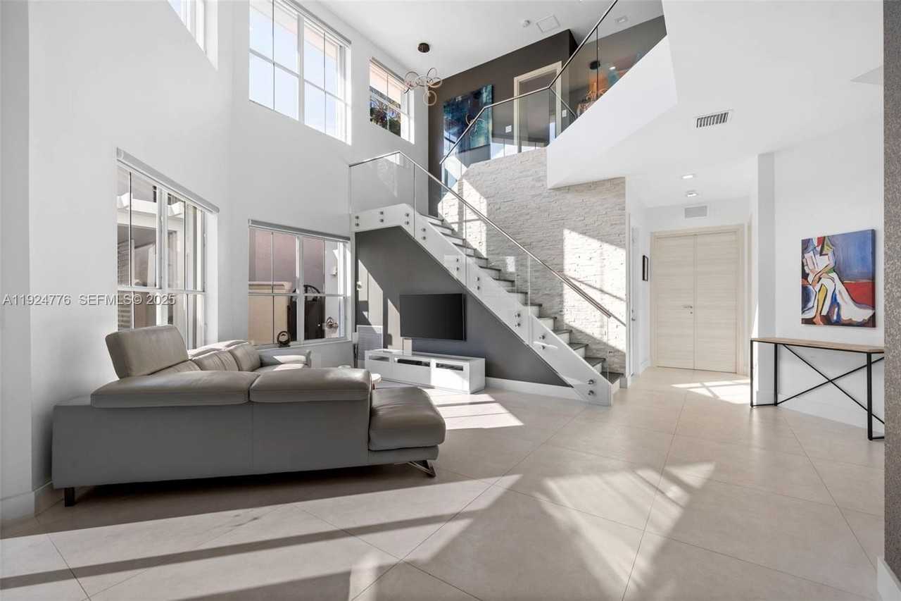 1549 Breakwater Ter #1549 - Photo 5 of 45