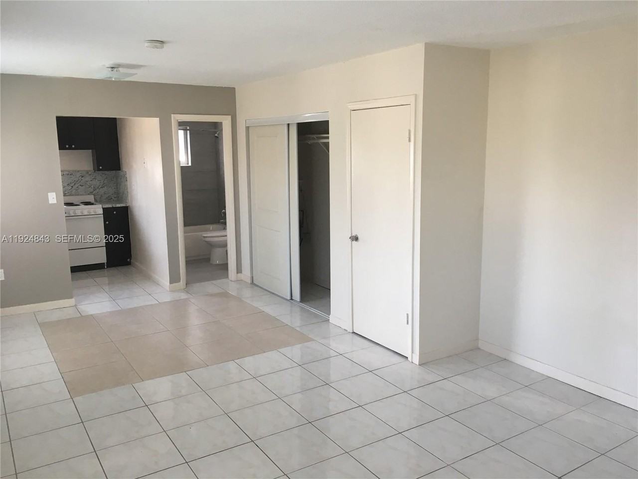 960 Biarritz Dr #0 - Photo 4 of 8