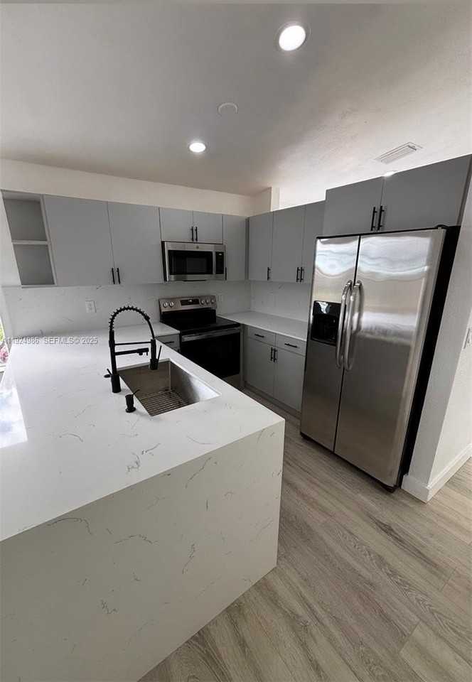 17191 Southwest 139th Court - Photo 4 of 16