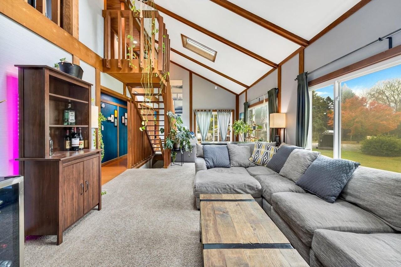 4400 Valley Rd - Photo 5 of 25