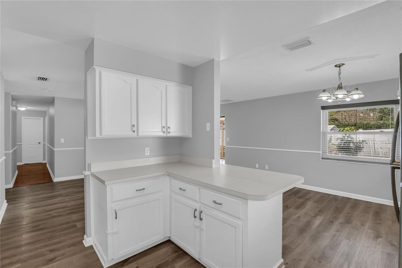 641 Glenview Dr - Photo 4 of 25